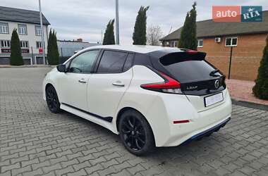 Хэтчбек Nissan Leaf 2019 в 