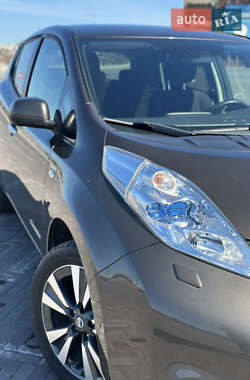 Хэтчбек Nissan Leaf 2017 в 