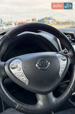 Хэтчбек Nissan Leaf 2014 в 