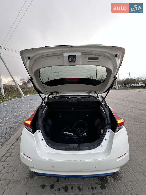 Хэтчбек Nissan Leaf 2018 в Львове