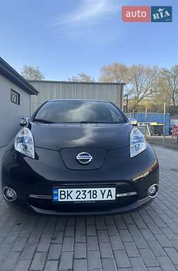 Хэтчбек Nissan Leaf 2014 в 
