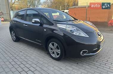 Хэтчбек Nissan Leaf 2014 в 