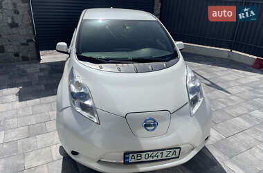 Хетчбек Nissan Leaf 2013 в 