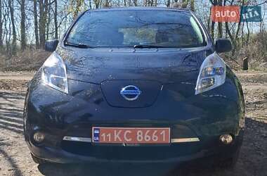 Хэтчбек Nissan Leaf 2015 в 