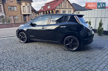 Хэтчбек Nissan Leaf 2014 в 