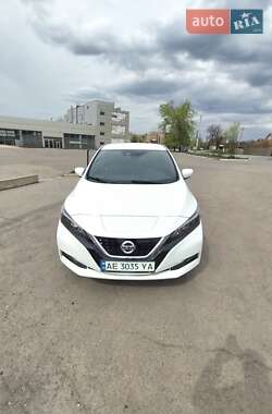 Хэтчбек Nissan Leaf 2018 в 