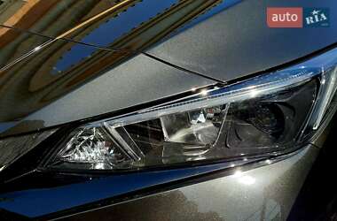 Хэтчбек Nissan Leaf 2020 в 