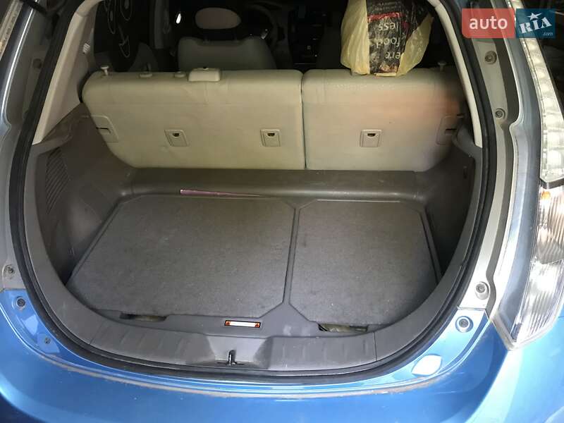 Хетчбек Nissan Leaf 2011 в Львові