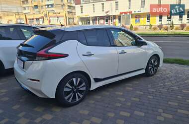 Хэтчбек Nissan Leaf 2019 в 