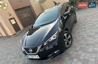 Хэтчбек Nissan Leaf 2021 в 