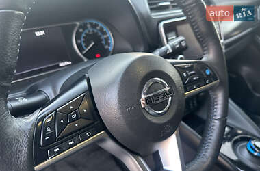 Хэтчбек Nissan Leaf 2021 в 