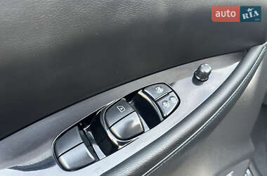 Хэтчбек Nissan Leaf 2021 в 