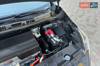 Хэтчбек Nissan Leaf 2021 в 