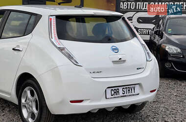 Хэтчбек Nissan Leaf 2013 в 