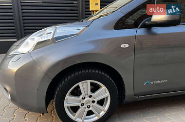 Хэтчбек Nissan Leaf 2014 в 
