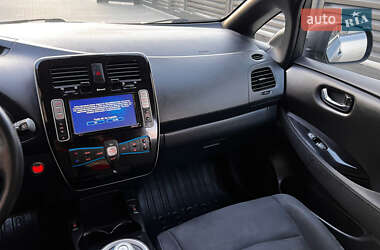 Хэтчбек Nissan Leaf 2014 в 