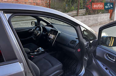 Хэтчбек Nissan Leaf 2014 в 