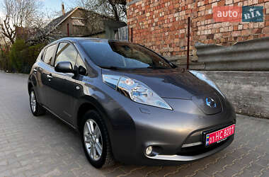 Хэтчбек Nissan Leaf 2014 в 