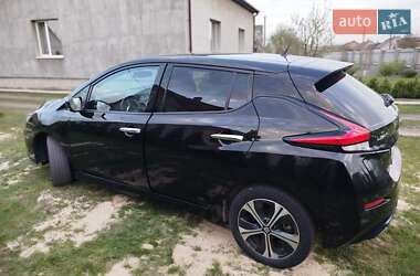 Хетчбек Nissan Leaf 2019 в 