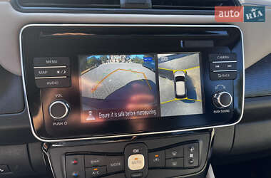 Хэтчбек Nissan Leaf 2019 в 