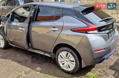 Хэтчбек Nissan Leaf 2018 в 