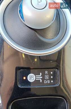 Хетчбек Nissan Leaf 2013 в 