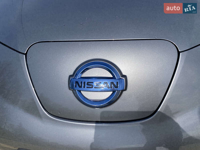 Хетчбек Nissan Leaf 2015 в Ланівці