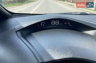 Хэтчбек Nissan Leaf 2015 в 