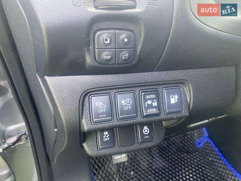 Хетчбек Nissan Leaf 2015 в Ланівці