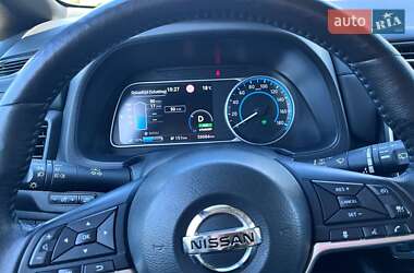 Хэтчбек Nissan Leaf 2020 в 