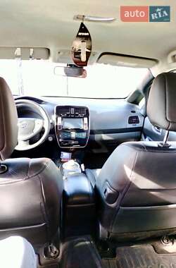 Хэтчбек Nissan Leaf 2014 в 