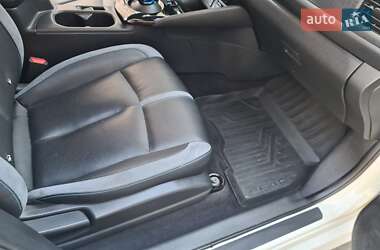Хэтчбек Nissan Leaf 2019 в 
