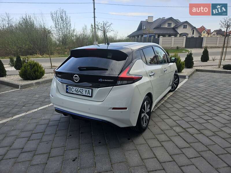 Хэтчбек Nissan Leaf 2018 в Трускавце