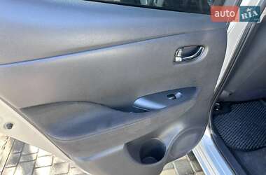 Хетчбек Nissan Leaf 2014 в 