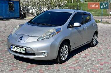 Хетчбек Nissan Leaf 2014 в 