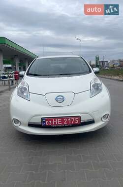 Хэтчбек Nissan Leaf 2014 в 