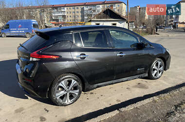 Хетчбек Nissan Leaf 2018 в 