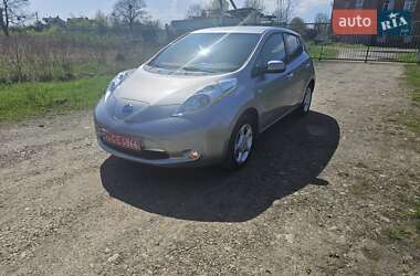 Хэтчбек Nissan Leaf 2016 в 