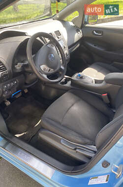Хэтчбек Nissan Leaf 2015 в 