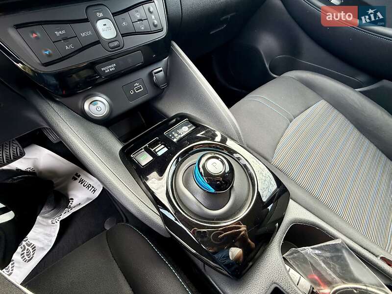 Хетчбек Nissan Leaf 2020 в Самборі