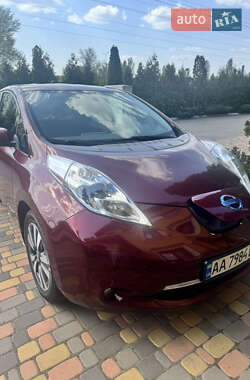 Хэтчбек Nissan Leaf 2017 в 