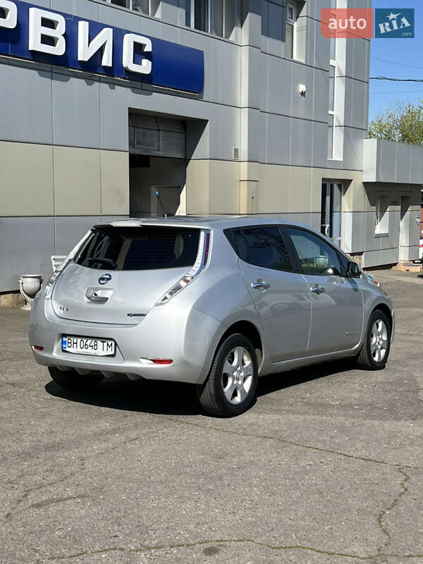 Хетчбек Nissan Leaf 2014 в Одесі