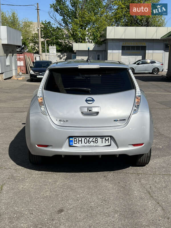 Хетчбек Nissan Leaf 2014 в Одесі