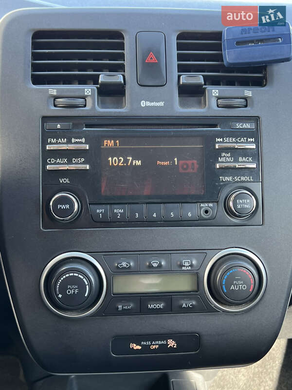 Хетчбек Nissan Leaf 2014 в Одесі