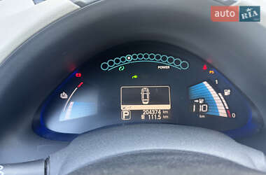 Хэтчбек Nissan Leaf 2017 в 