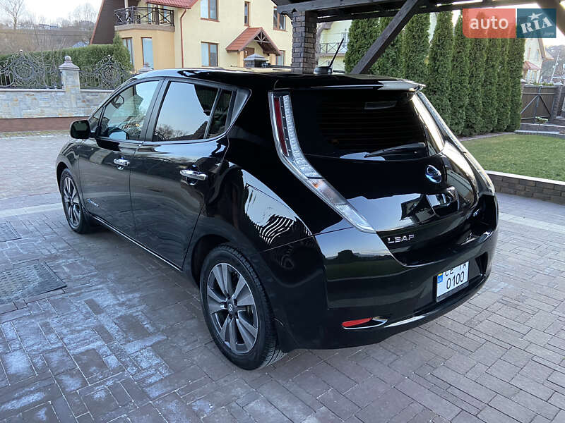 Хэтчбек Nissan Leaf 2016 в Черновцах