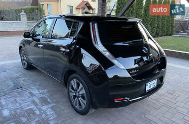 Хэтчбек Nissan Leaf 2016 в 