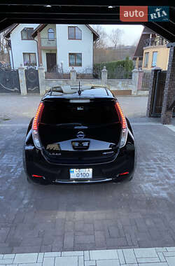 Хэтчбек Nissan Leaf 2016 в 