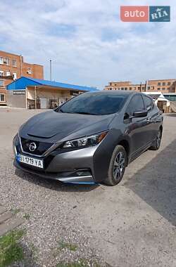 Хэтчбек Nissan Leaf 2022 в 
