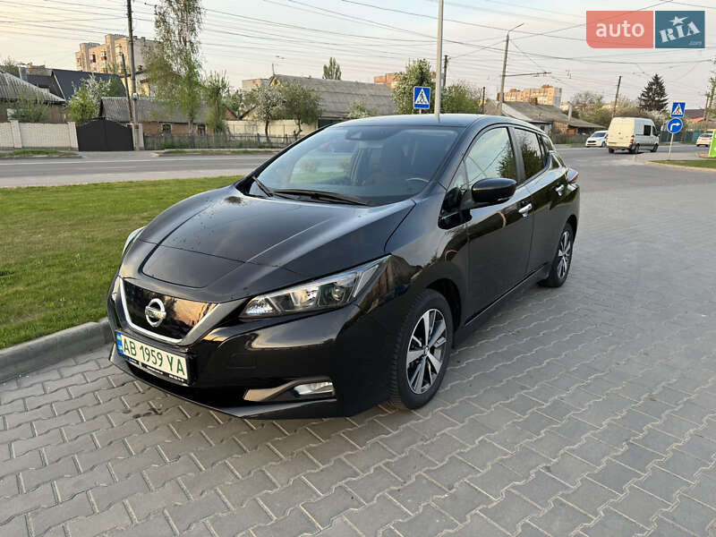 Хетчбек Nissan Leaf 2020 в 